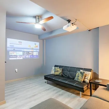 Holiday home Family Holiday In Malaga 350m To Beach Rdr376